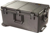 Pelican iM2975 Storm Large Travel Case in Black with internal dimensions of 73.7 x 45.7 x 35.1 cm.